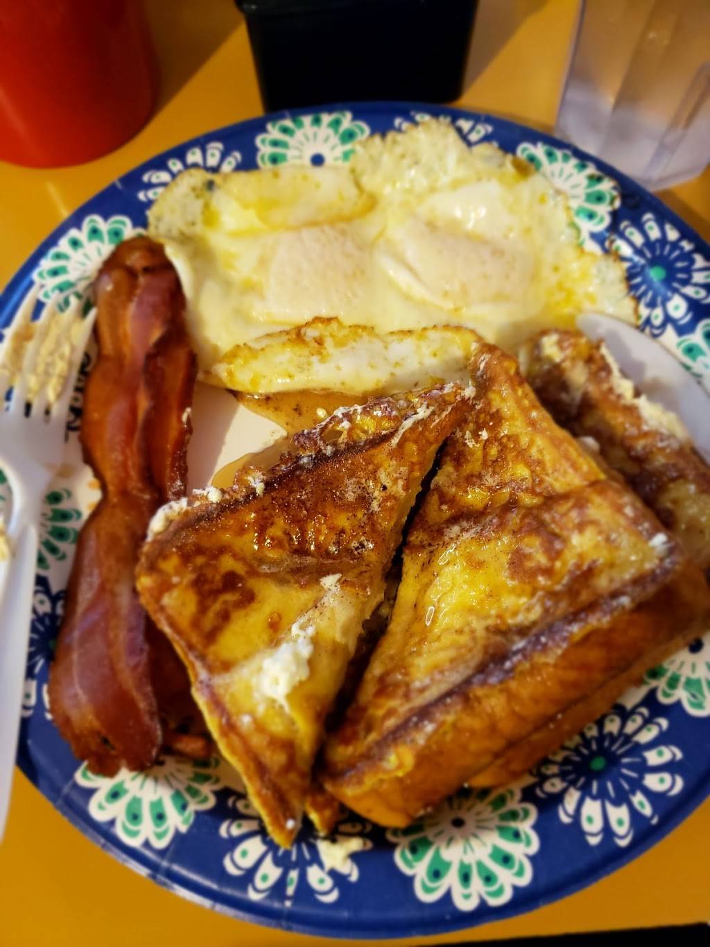 Country Boys Drive In | restaurant | 2648 E Fremont St, Stockton, CA 95205, USA | 2094642575 OR +1 209-464-2575