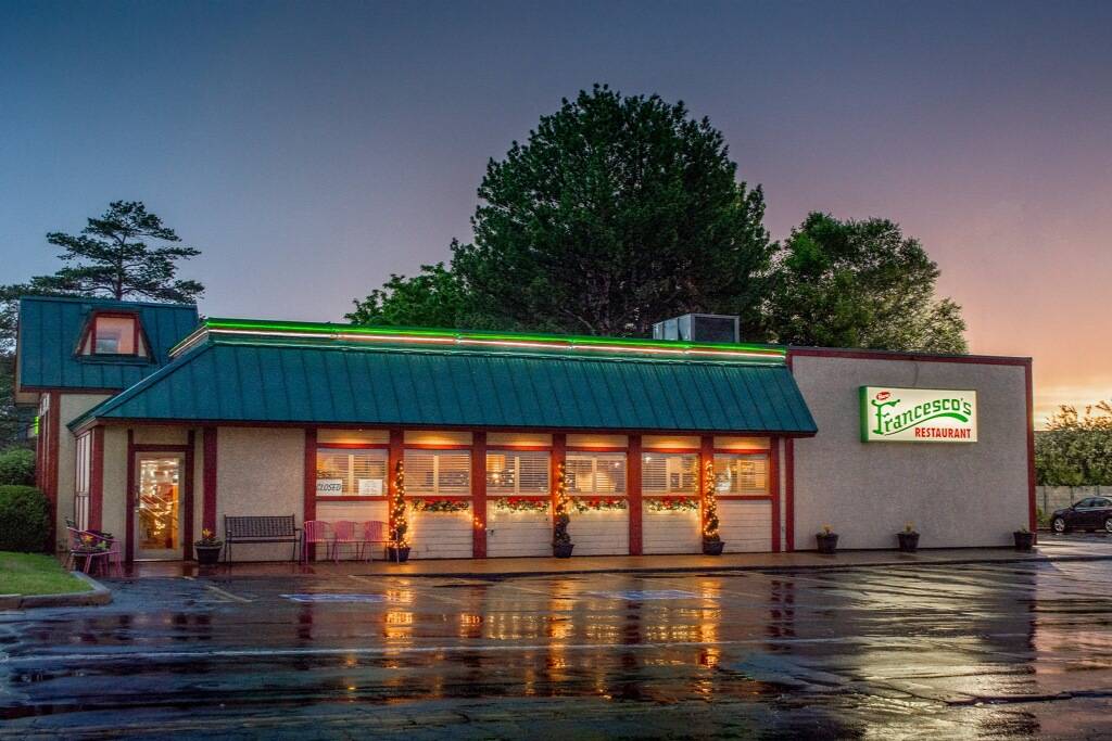 Francescos | restaurant | 1922 W 5400 S, Taylorsville, UT 84129, USA | 8019665400 OR +1 801-966-5400