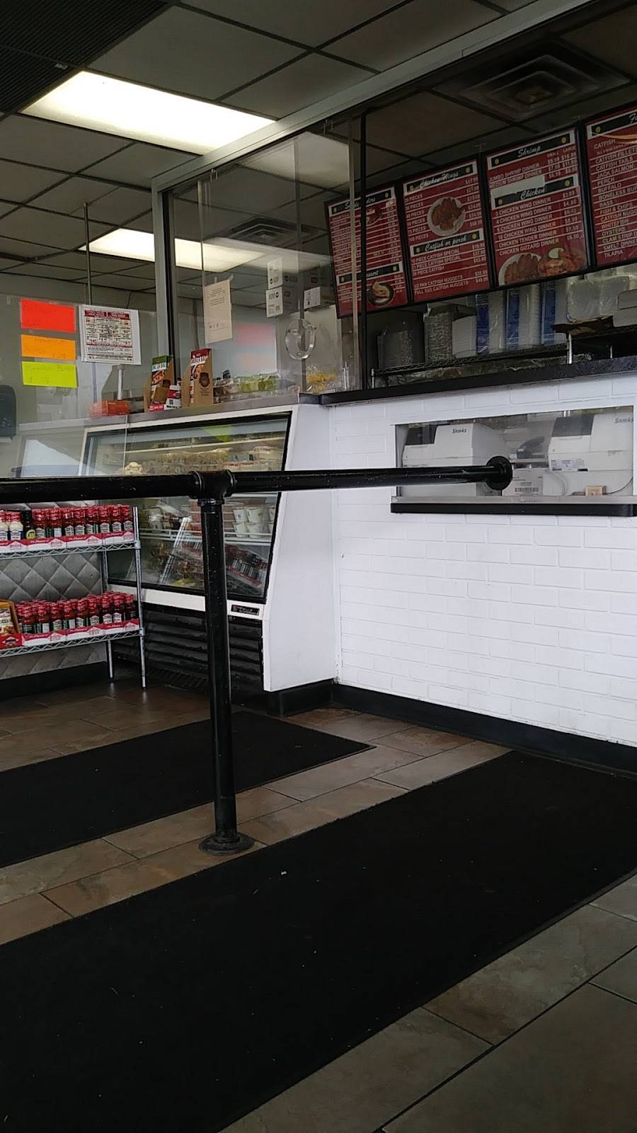 Market Fish 2 | restaurant | 242 E 103rd St, Chicago, IL 60628, USA | 7734686900 OR +1 773-468-6900