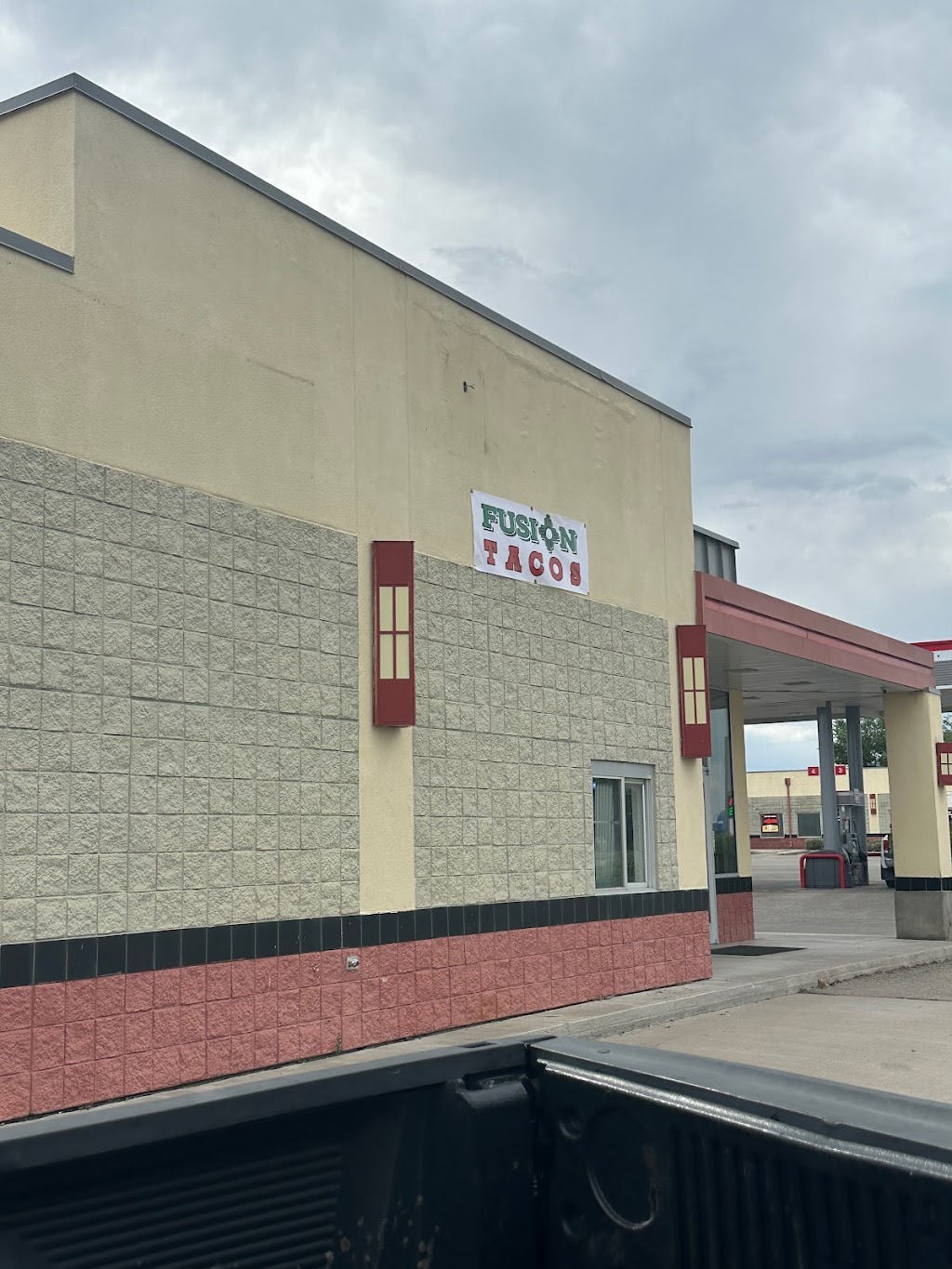 Fusion Tacos Española,NM | restaurant | 1308 N Paseo De Onate, Española, NM 87532, USA | 5057473780 OR +1 505-747-3780