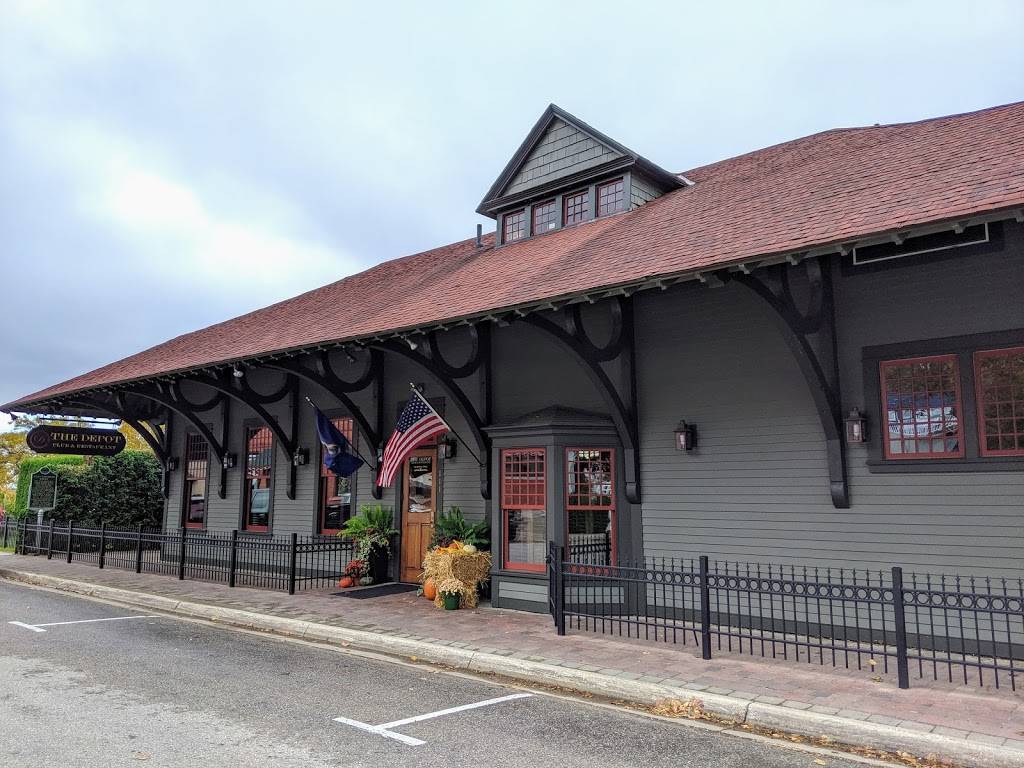 The Depot Dining Club | restaurant | 111 W Bay St, Harbor Springs, MI 49740, USA | 2312424233 OR +1 231-242-4233