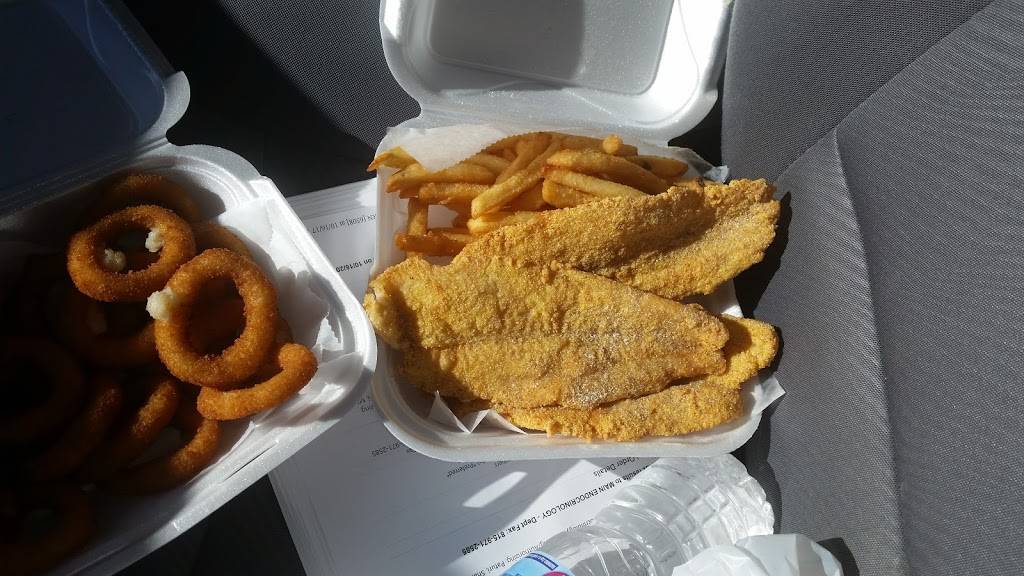 J J Fish & Chicken | restaurant | 217 7th St, Rockford, IL 61104, USA | 8159618748 OR +1 815-961-8748