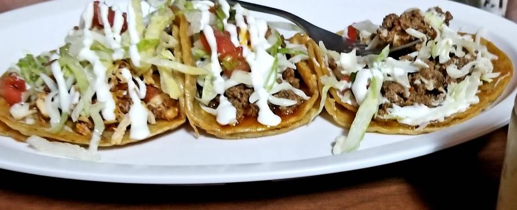 La Esmeralda Mexican Restaurant | restaurant | 108 N Franklin Ave, Polo, IL 61064, USA | 8159461010 OR +1 815-946-1010