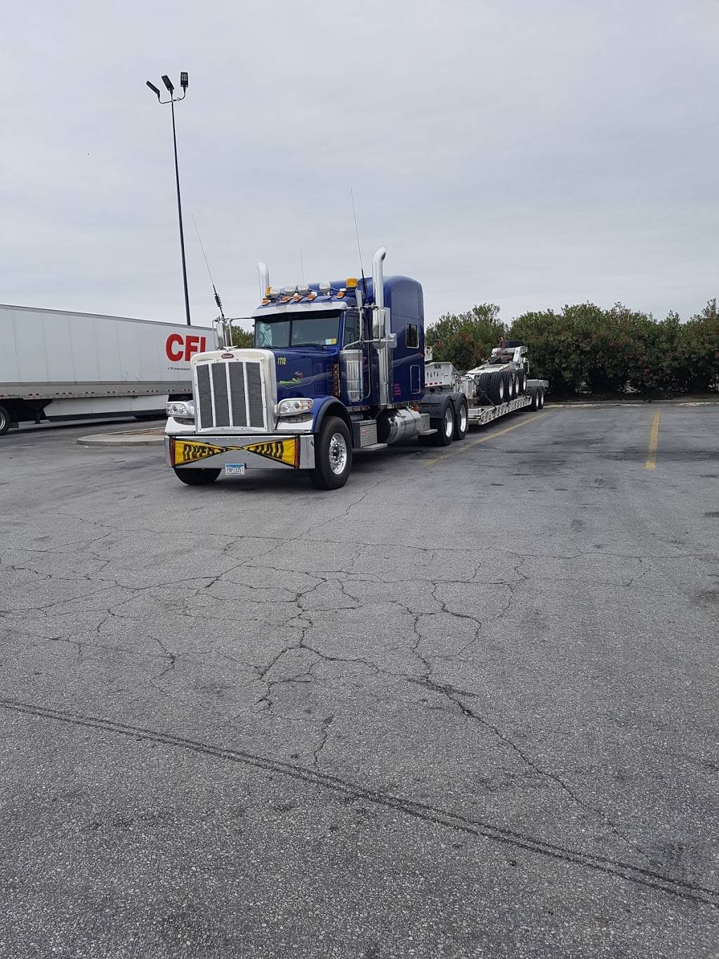 Flying J Travel Center | restaurant | 17047 Zachary Rd, Bakersfield, CA 93308, USA | 6613925300 OR +1 661-392-5300