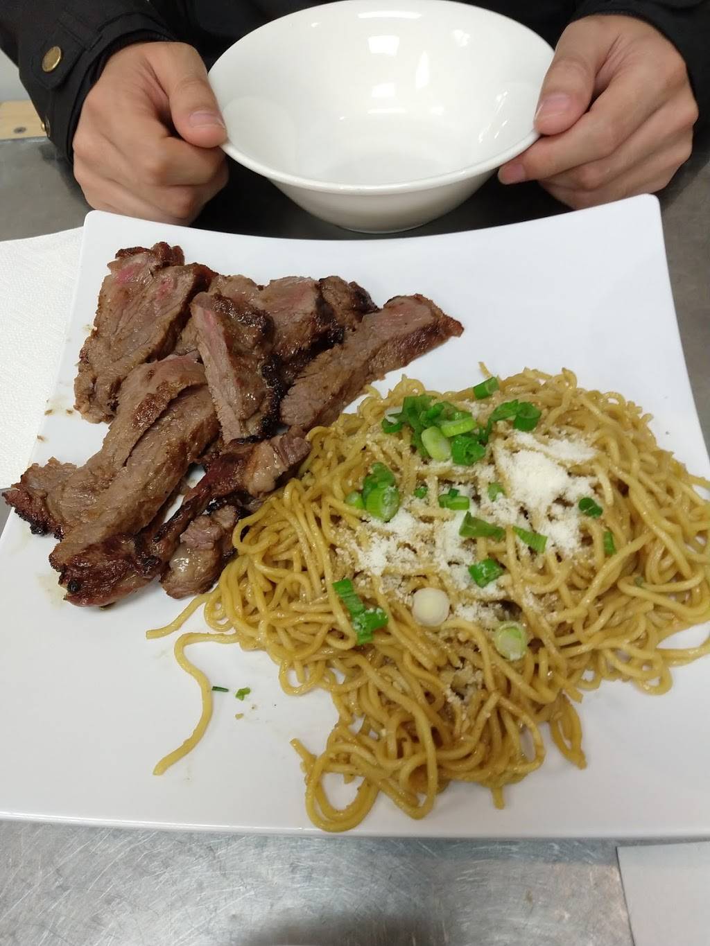 Pao Pak Noodle Bar | restaurant | 5445 Hollywood Blvd unit a, Los Angeles, CA 90027, USA | 3239885668 OR +1 323-988-5668