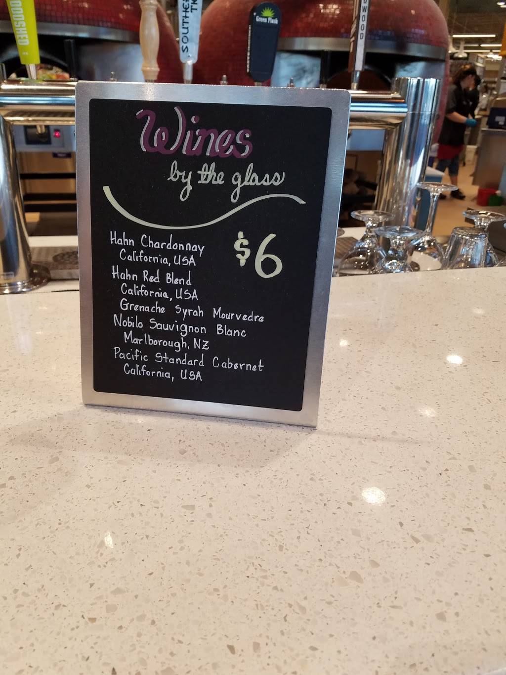 Spazio Pizza & Taps | restaurant | 2501 Memorial Pkwy SW, Huntsville, AL 35801, USA | 2568013741 OR +1 256-801-3741