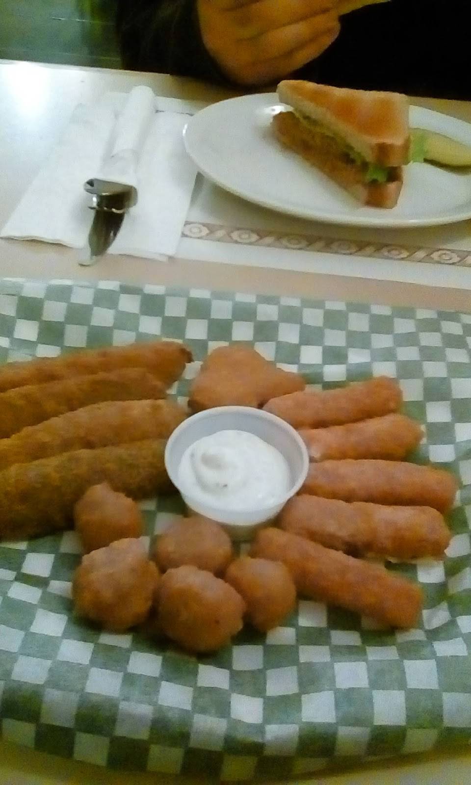 Miss Ingersoll Restaurant | restaurant | 107 Thames St S, Ingersoll, ON N5C 2J3, Canada | 5193032262 OR +1 519-303-2262