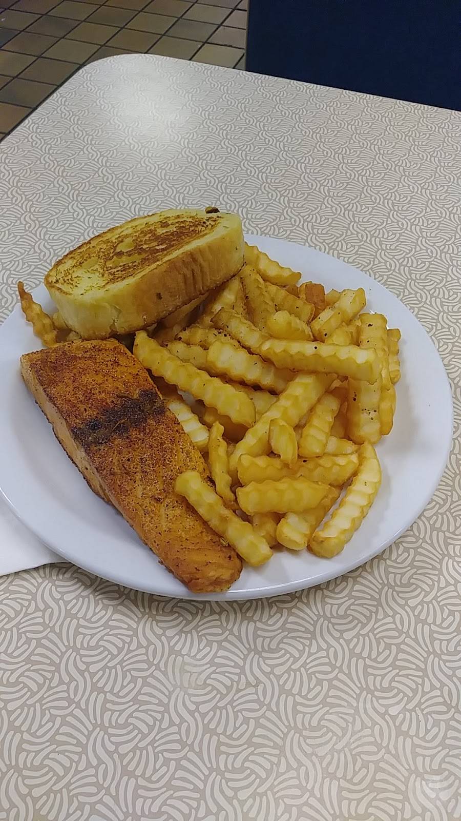 Country Pride | restaurant | 5400 Seventy-Six Dr, Youngstown, OH 44515, USA | 3307934426 OR +1 330-793-4426