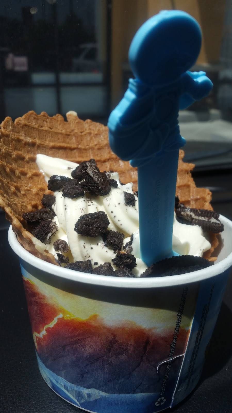 Menchies Frozen Yogurt | bakery | 26865 Sierra Hwy, Newhall, CA 91321, USA | 6612500500 OR +1 661-250-0500