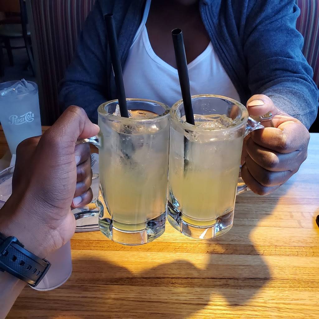 Applebees Grill + Bar | restaurant | 6530 NW Barry Rd, Kansas City, MO 64154, USA | 8167460074 OR +1 816-746-0074