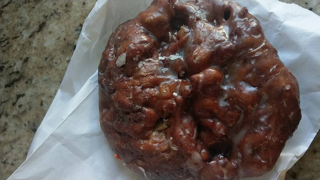 Original Ferrells Donuts | cafe | 1761 17th Ave, Santa Cruz, CA 95062, USA | 8314620444 OR +1 831-462-0444