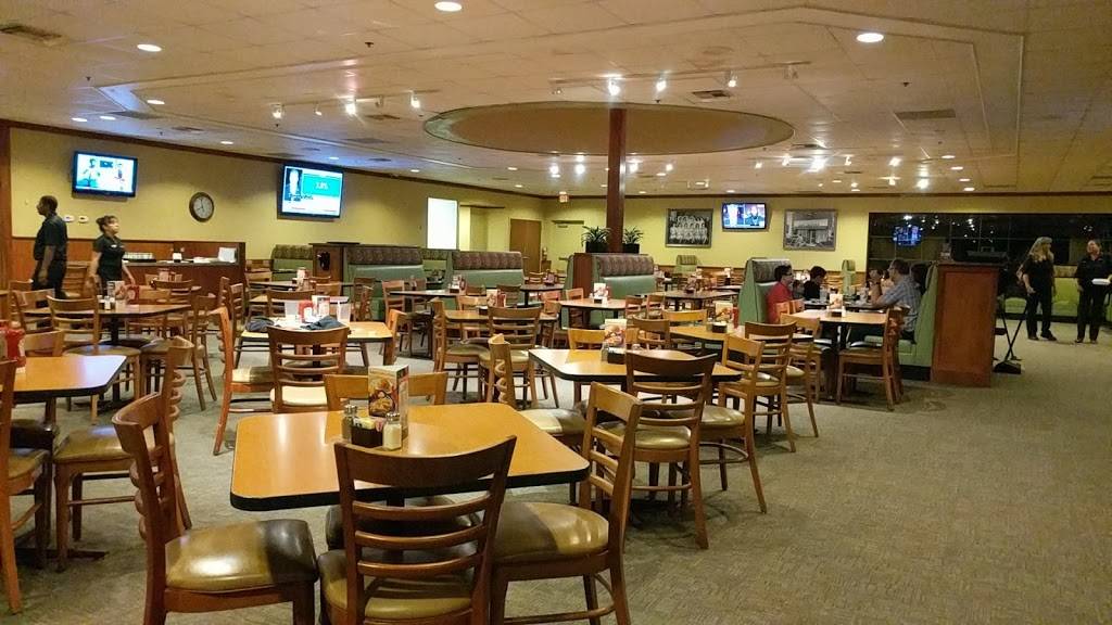 Lubys | restaurant | 922 Lake Front Cir, The Woodlands, TX 77380, USA | 2813677892 OR +1 281-367-7892