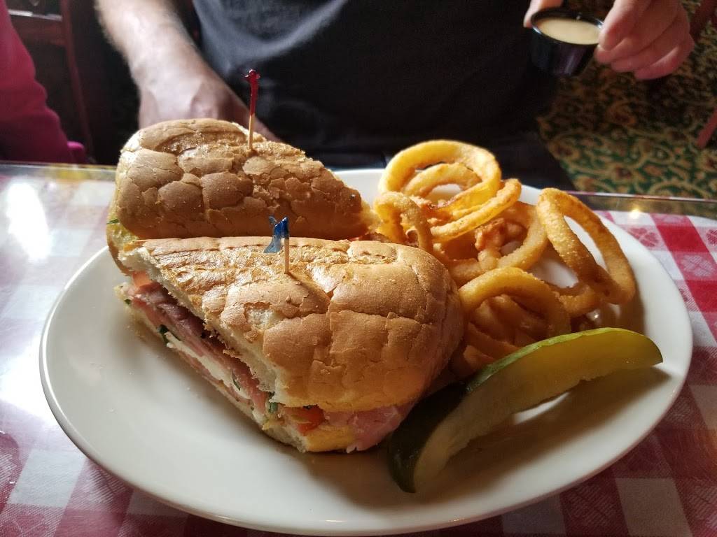 Giuseppes Pizzeria & Ristorante | restaurant | 312 Daniel Webster Hwy #3, Meredith, NH 03253, USA | 6032793313 OR +1 603-279-3313