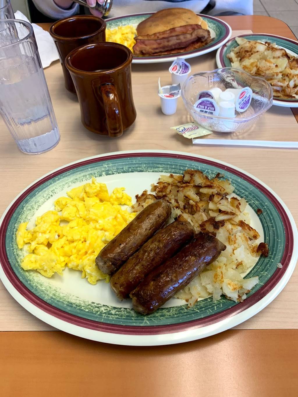 The Crazy Egg | restaurant | 1237 E 305th St, Wickliffe, OH 44092, USA | 4404947372 OR +1 440-494-7372