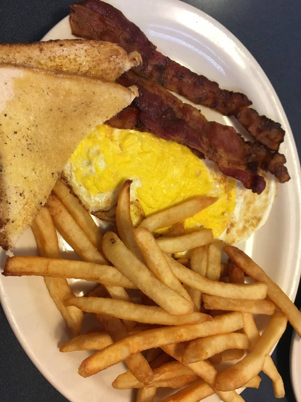 Harlans Fine Foods | restaurant | 3923 W Kimberly Rd, Davenport, IA 52806, USA | 5633915560 OR +1 563-391-5560