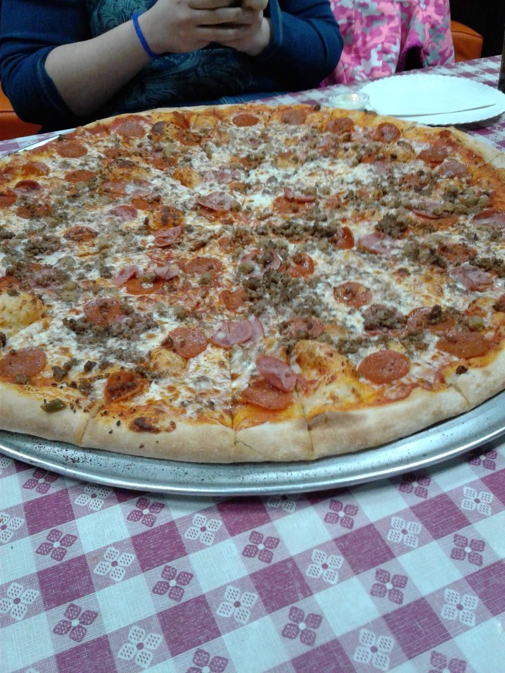 Pizzaiolos Pizza & Pasta | restaurant | 355 E Westchester Pkwy, Grand Prairie, TX 75052, USA | 9722624100 OR +1 972-262-4100