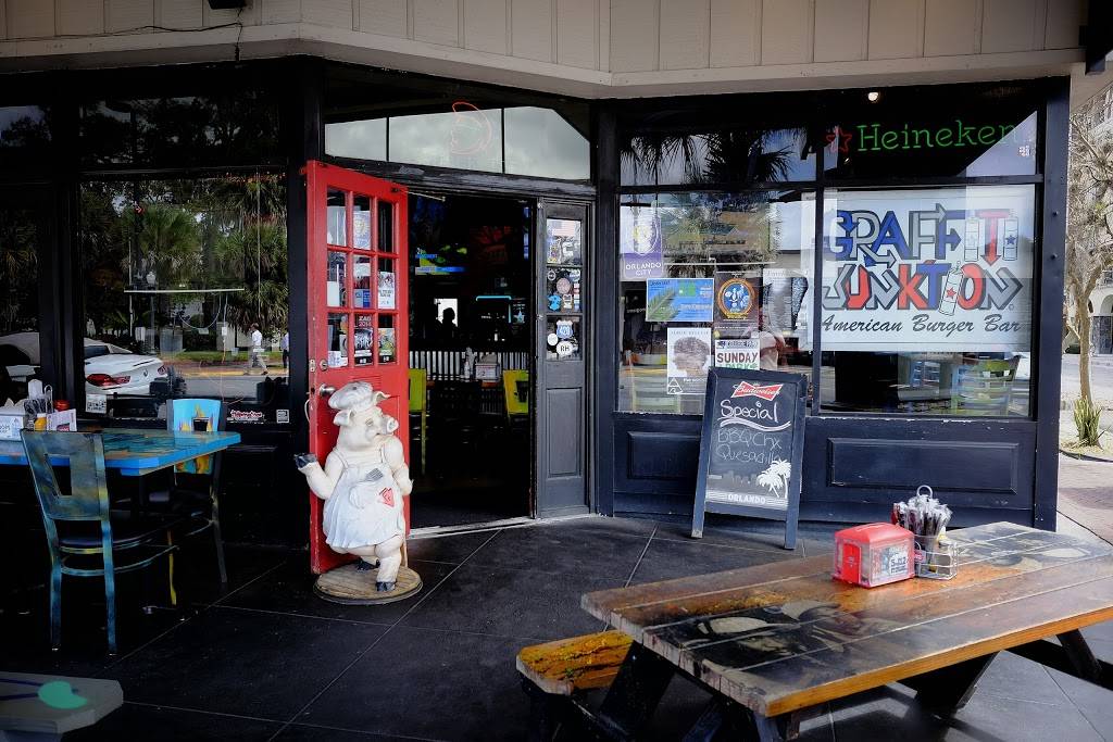Graffiti Junktion College Park | restaurant | 2401 Edgewater Dr, Orlando, FL 32804, USA | 4073771961 OR +1 407-377-1961