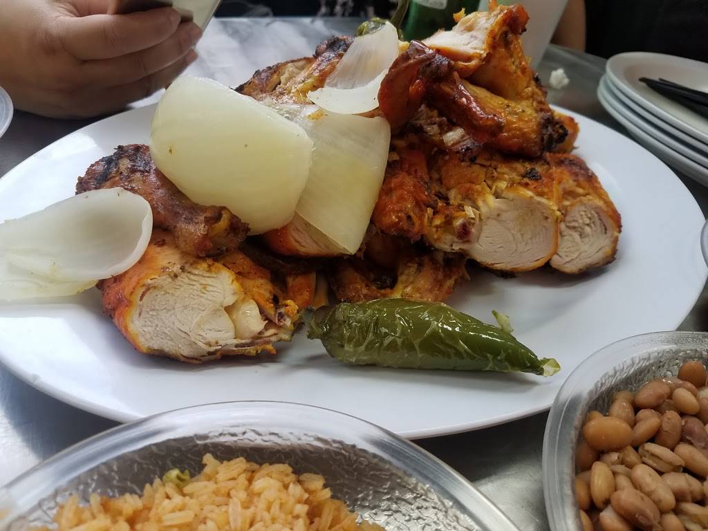 Los Tres Pollos | restaurant | 525 E Rosecrans Ave, Compton, CA 90221, USA | 3107633913 OR +1 310-763-3913