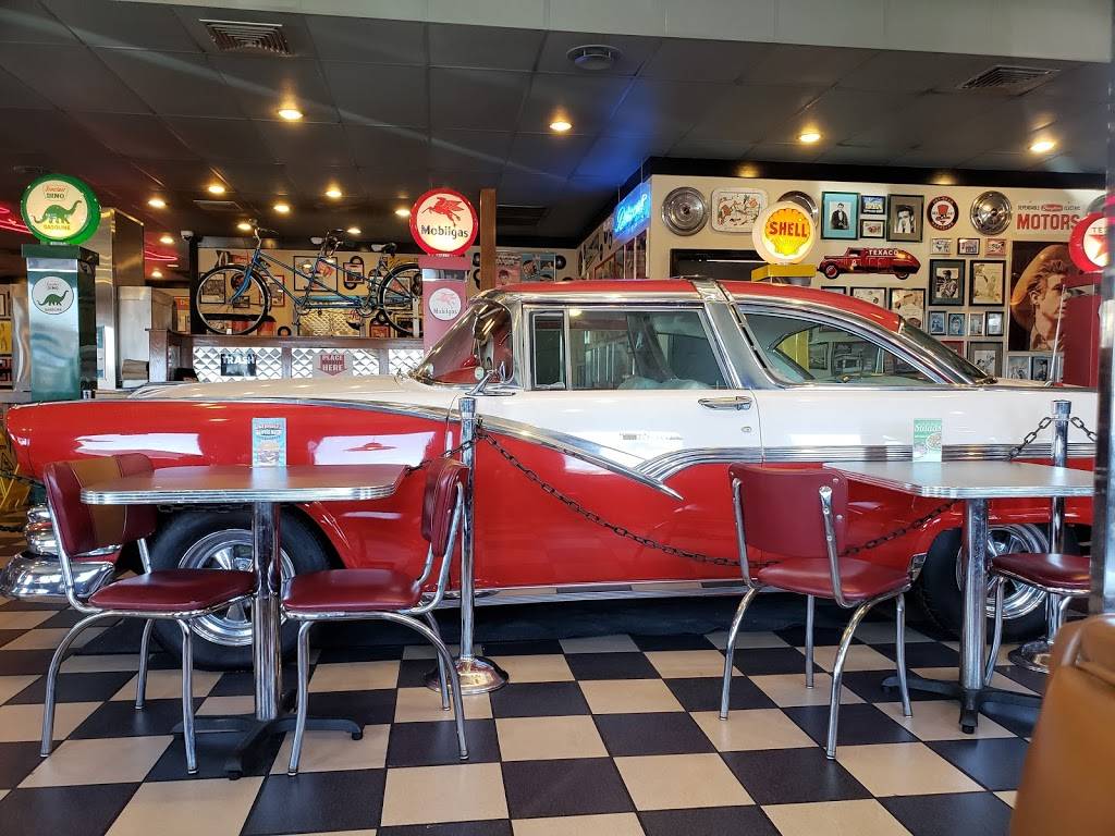 Spangles | restaurant | 415 S West St, Wichita, KS 67213, USA | 3169423479 OR +1 316-942-3479