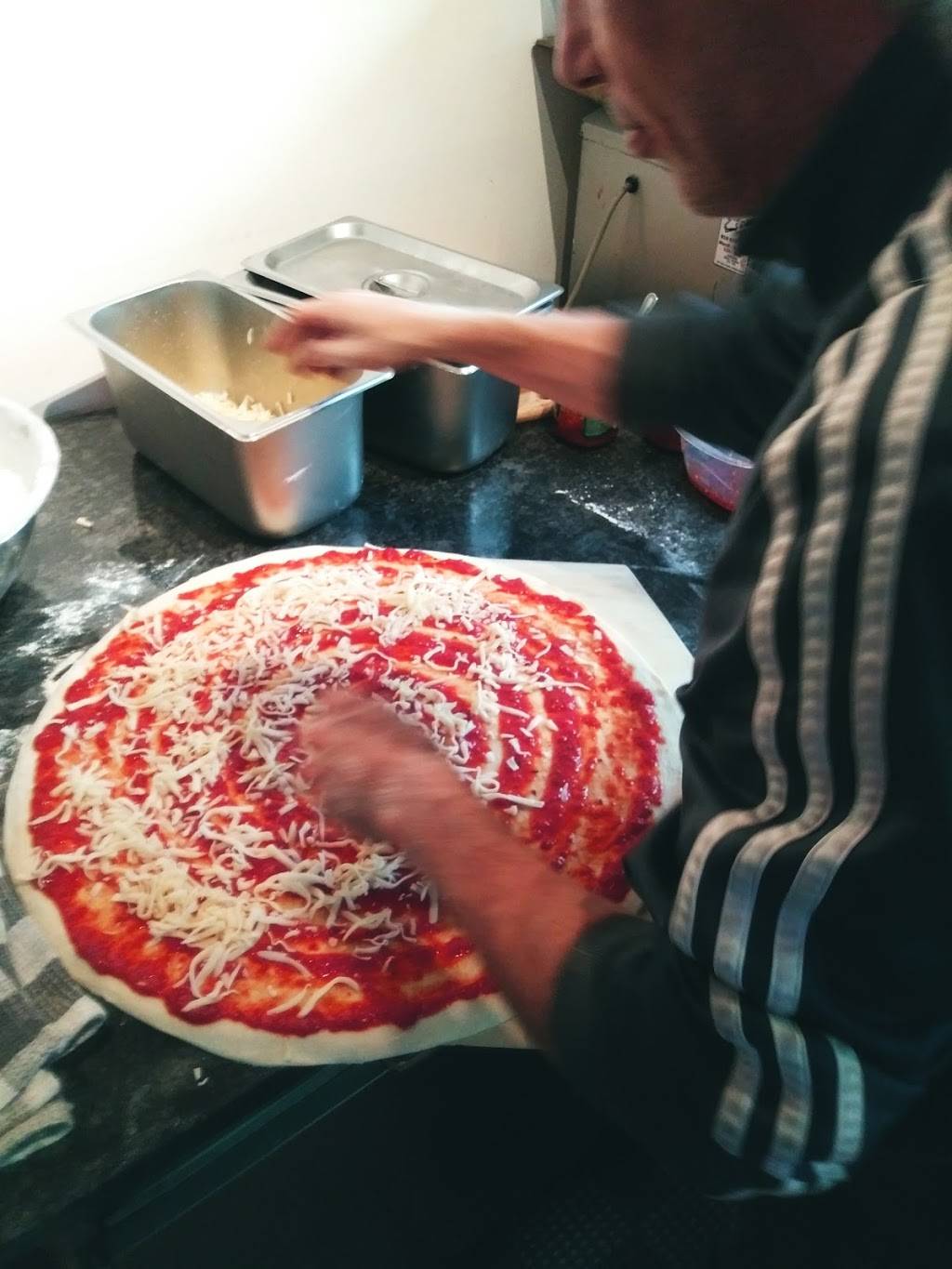 A Pizza Sherbrooke | restaurant | 287 Rue Galt O, Sherbrooke, QC J1H 1Y1, Canada | 8196749377 OR +1 819-674-9377