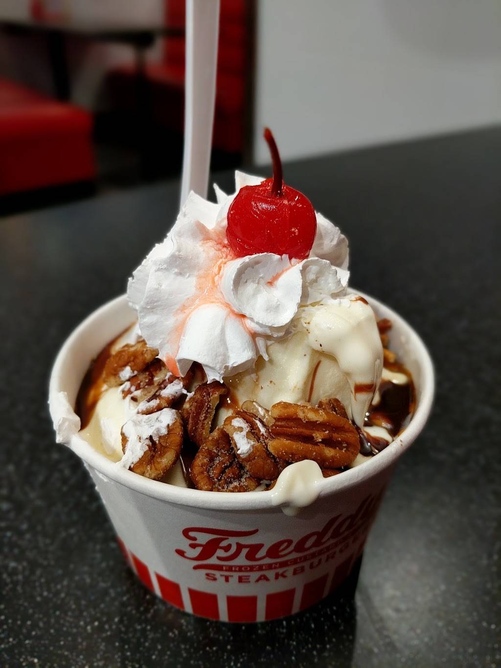 Freddys Frozen Custard & Steakburgers | restaurant | 420 W Town Center Blvd, Champaign, IL 61822, USA | 2176071203 OR +1 217-607-1203