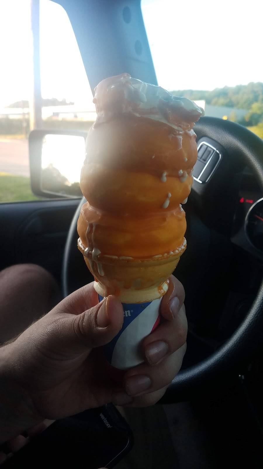 Dairy Queen Grill & Chill | restaurant | 1608 Scalp Ave, Johnstown, PA 15904, USA | 8142666459 OR +1 814-266-6459