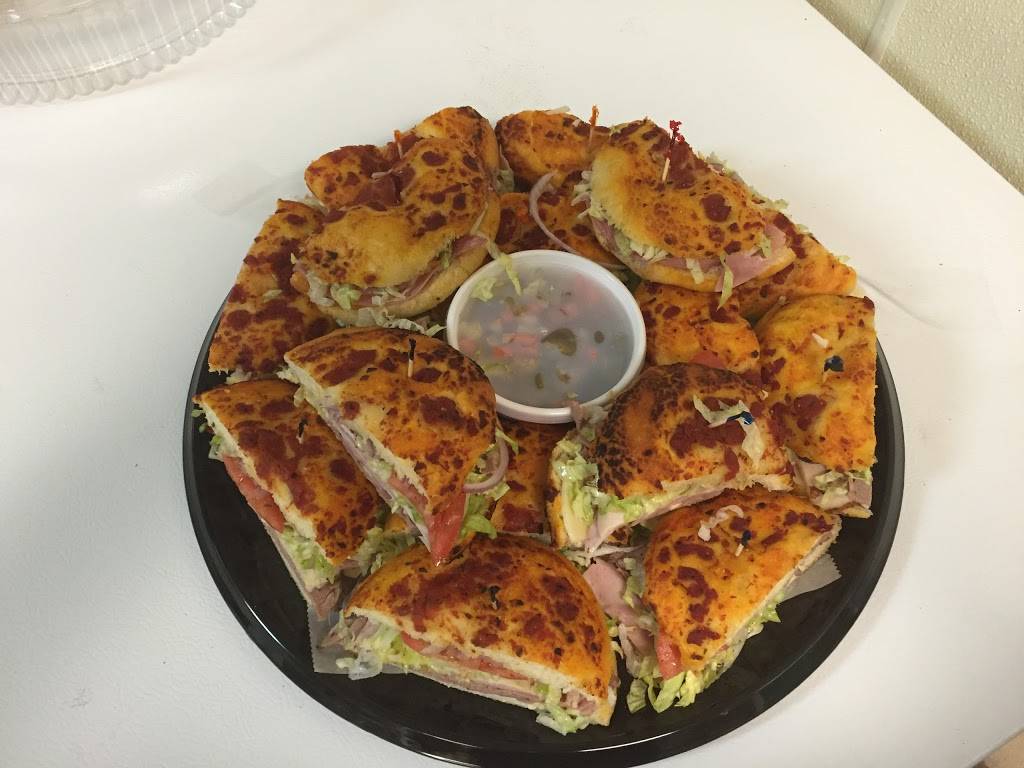Famos Subs & Salads | restaurant | 3375 Milwaukee Ave A-B, Northbrook, IL 60062, USA | 8476993354 OR +1 847-699-3354
