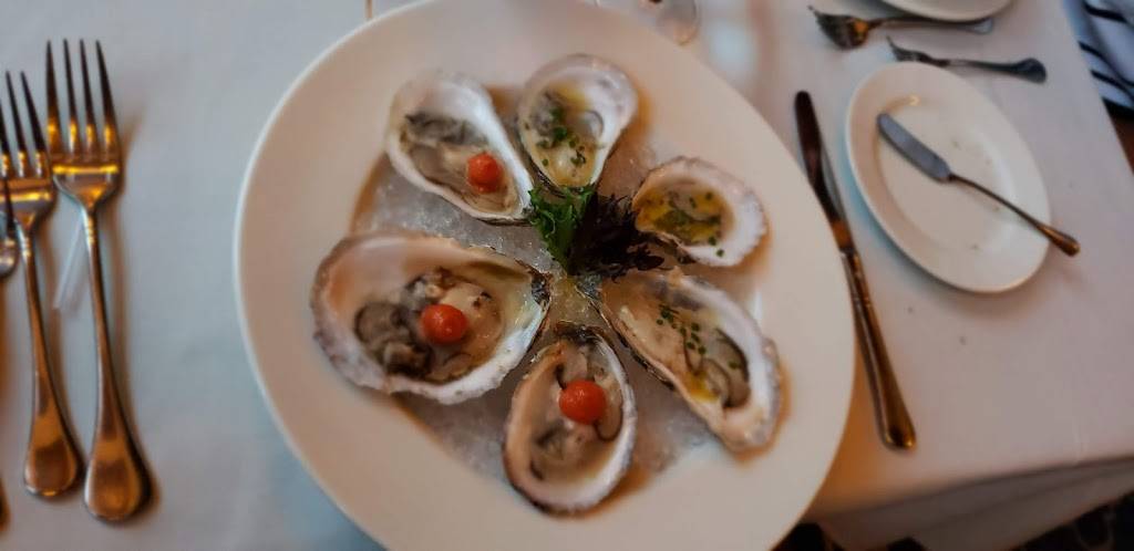 The Glass Onion | restaurant | 37 N Main St, Falmouth, MA 02540, USA | 5085403730 OR +1 508-540-3730