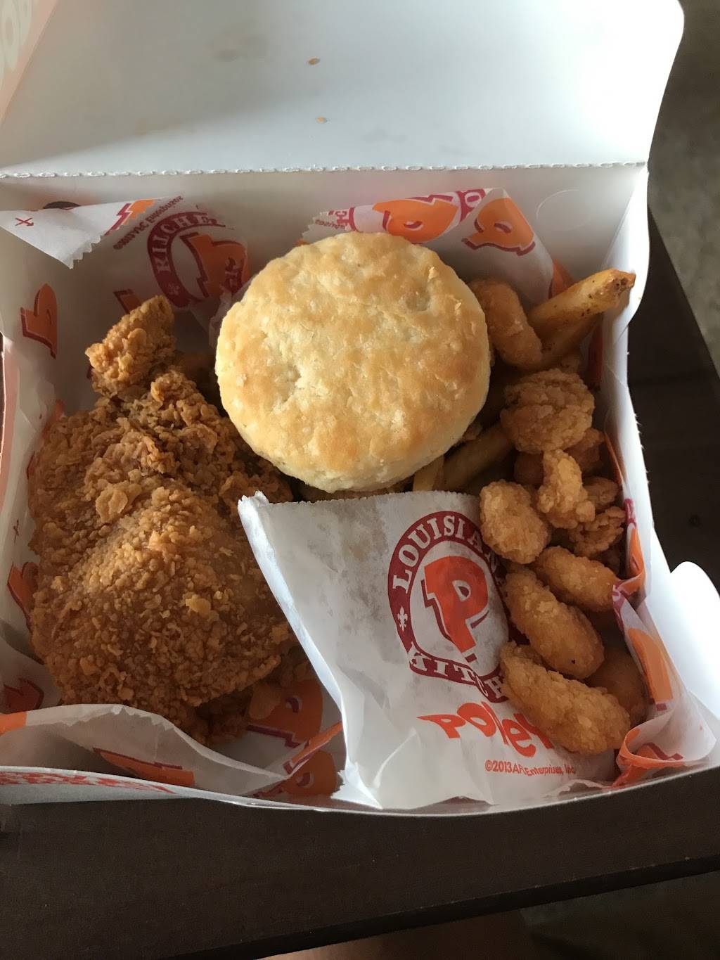 Popeyes Louisiana Kitchen | restaurant | 2216 E Fletcher Ave, Tampa, FL 33612, USA | 8139791936 OR +1 813-979-1936