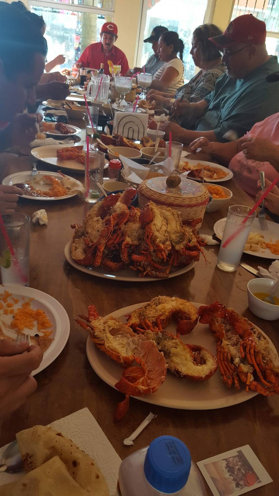 El Capi #1 | restaurant | Anzuelo No.4, 22710 Puerto Nuevo, B.C., Mexico | 016616141358 OR +52 661 614 1358