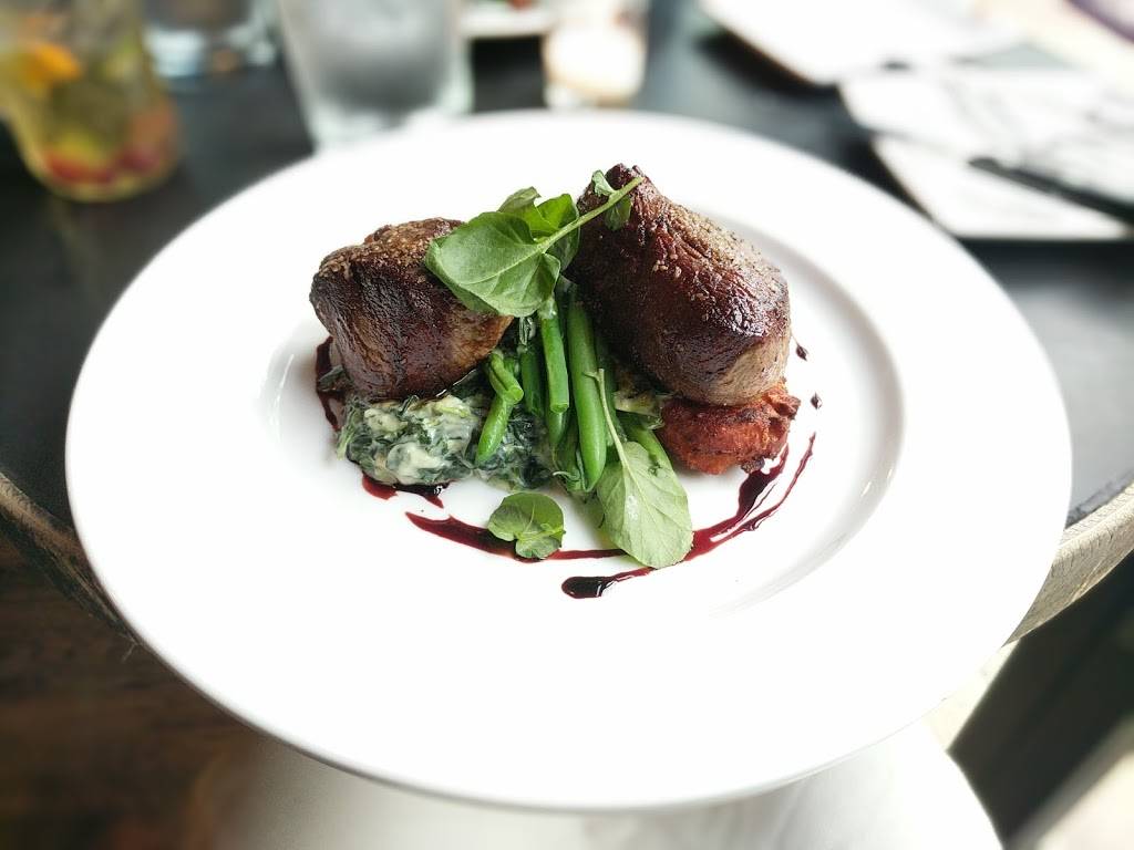 Volo Restaurant Wine Bar | restaurant | 2008 W Roscoe St, Chicago, IL 60618, USA | 7733484600 OR +1 773-348-4600