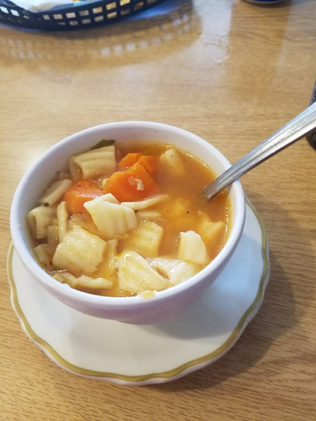 Mama Lupitas | restaurant | 321 Salinas St, Salinas, CA 93901, USA | 8314245300 OR +1 831-424-5300