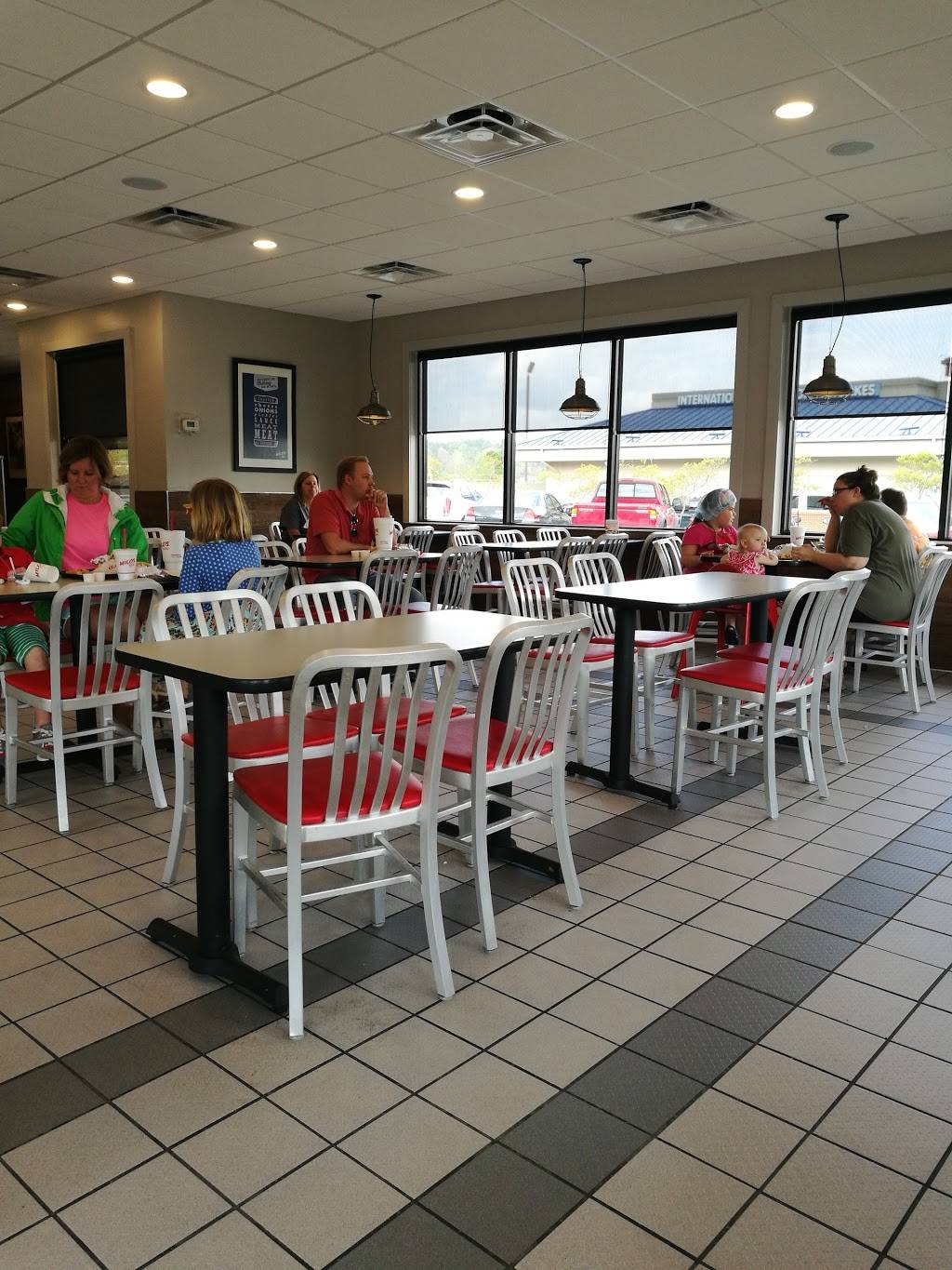 Milos Hamburgers | restaurant | 2020 Pelham Pkwy, Bluff Park, AL 35244, USA | 2054020722 OR +1 205-402-0722