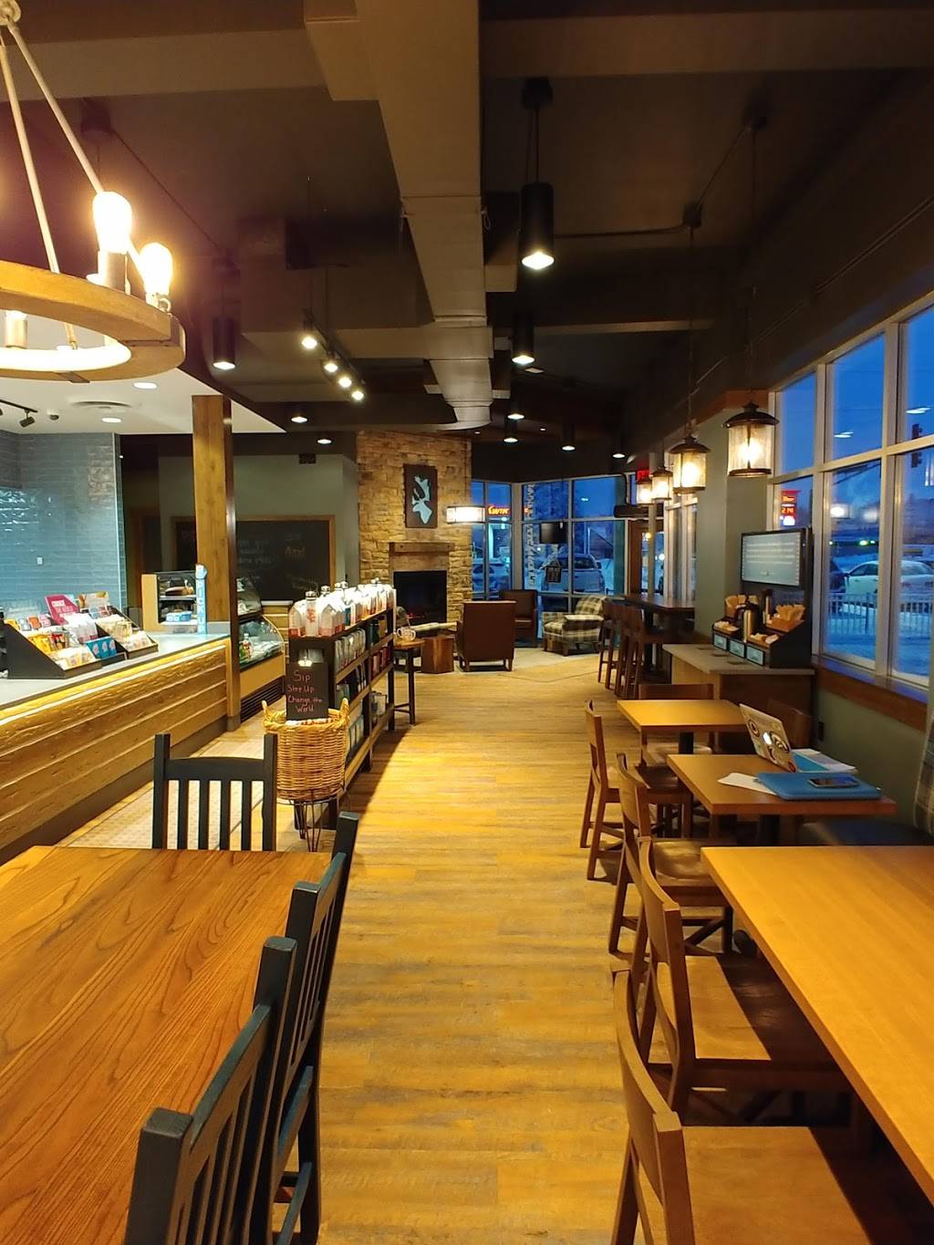 Caribou Coffee | cafe | 2 E Central Entrance, Duluth, MN 55811, USA | 2182490058 OR +1 218-249-0058