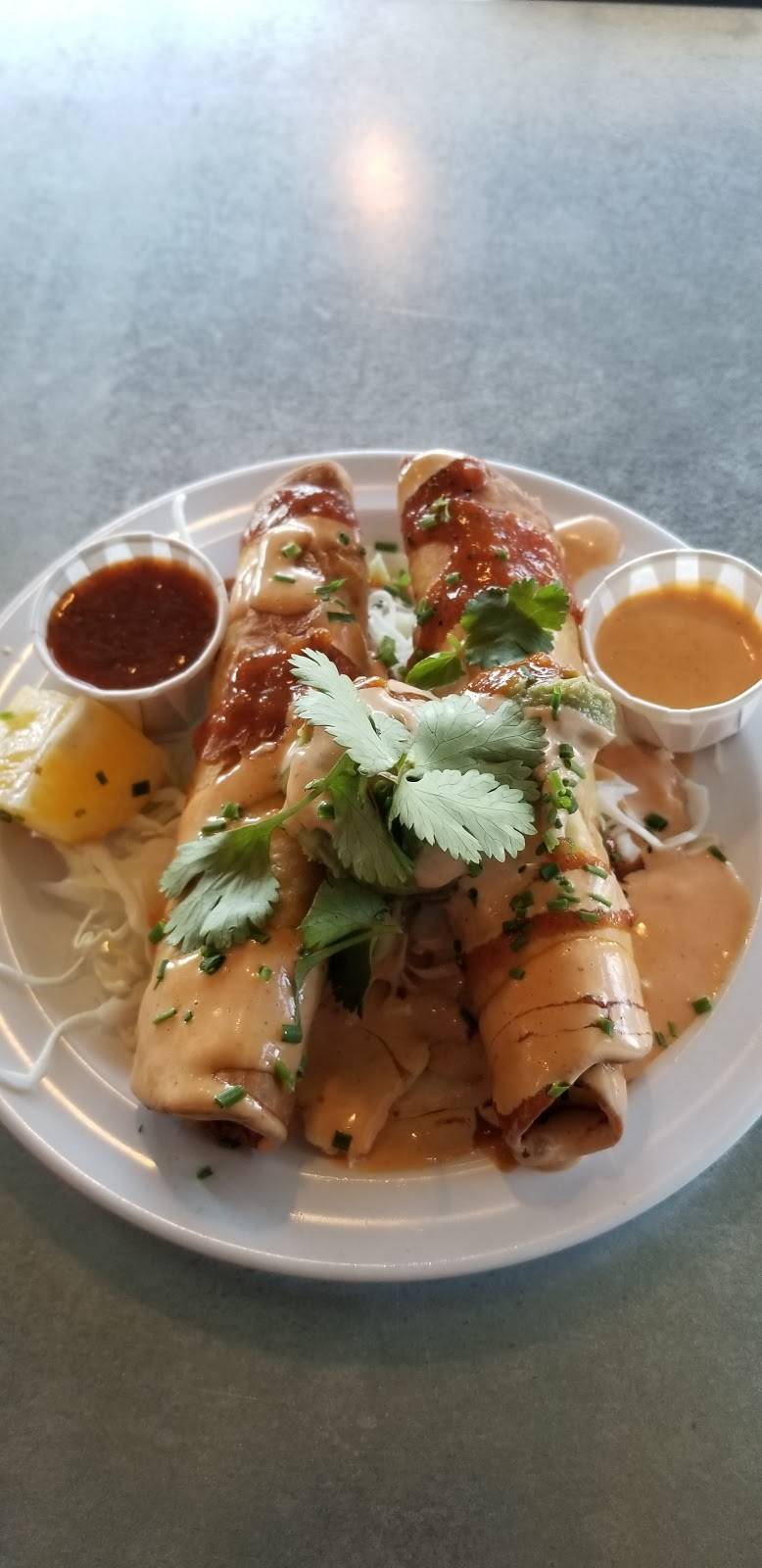 Slapfish | restaurant | 44725 Thorndike St, Ashburn, VA 20147, USA | 7037265254 OR +1 703-726-5254