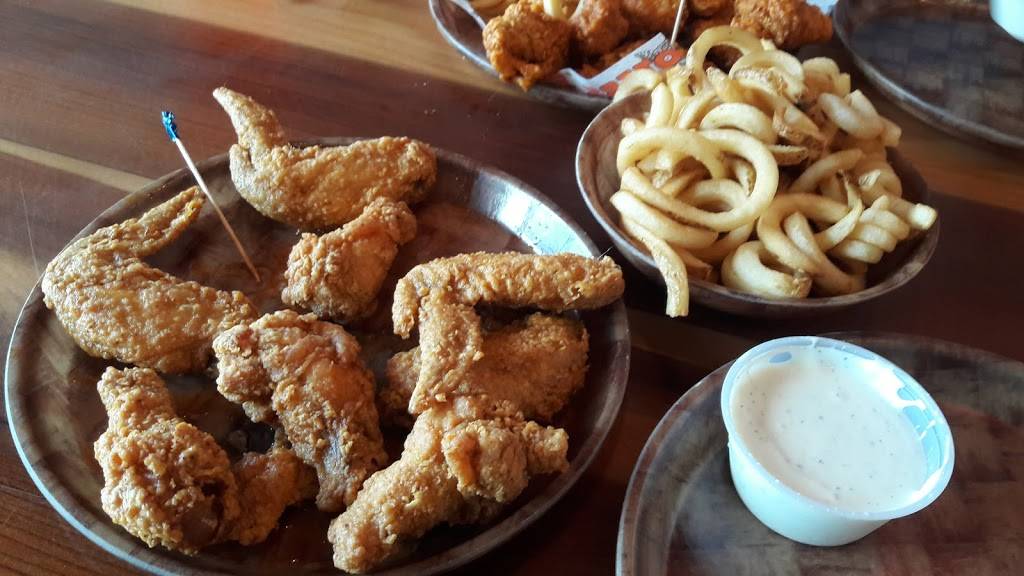 Hooters | meal takeaway | 381 Mandalay Ave, Clearwater, FL 33767, USA | 7274437263 OR +1 727-443-7263