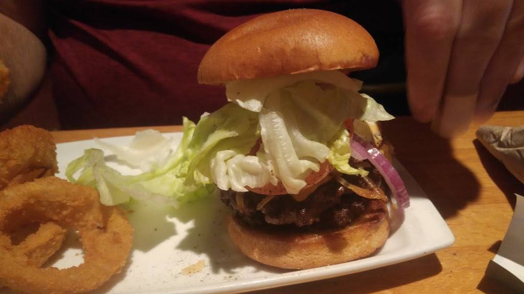 Applebees Grill + Bar | restaurant | 1722 Rainbow Dr, Gadsden, AL 35901, USA | 2565467774 OR +1 256-546-7774