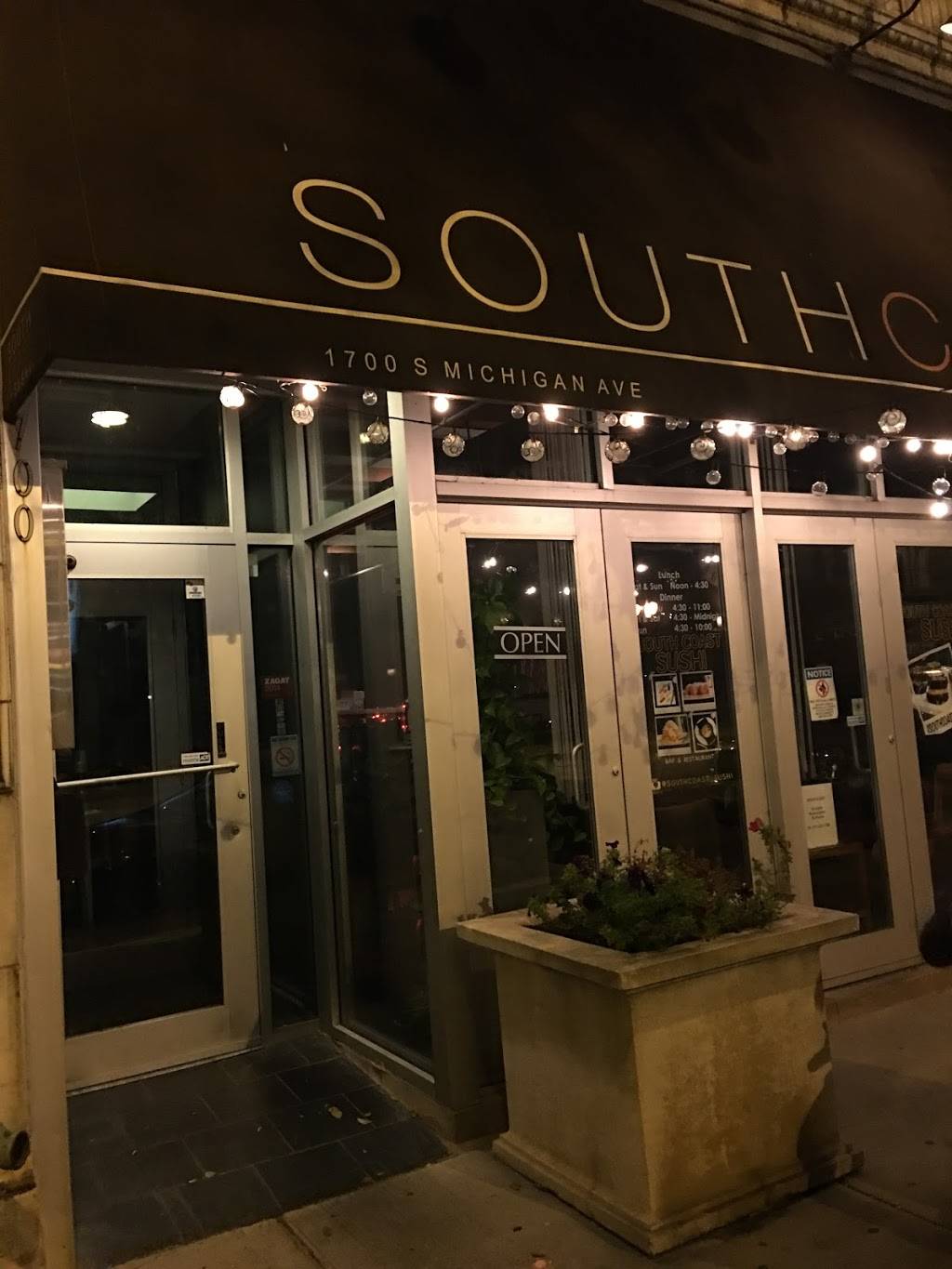 South Coast Sushi | restaurant | 1700 S Michigan Ave, Chicago, IL 60616, USA | 3126621700 OR +1 312-662-1700