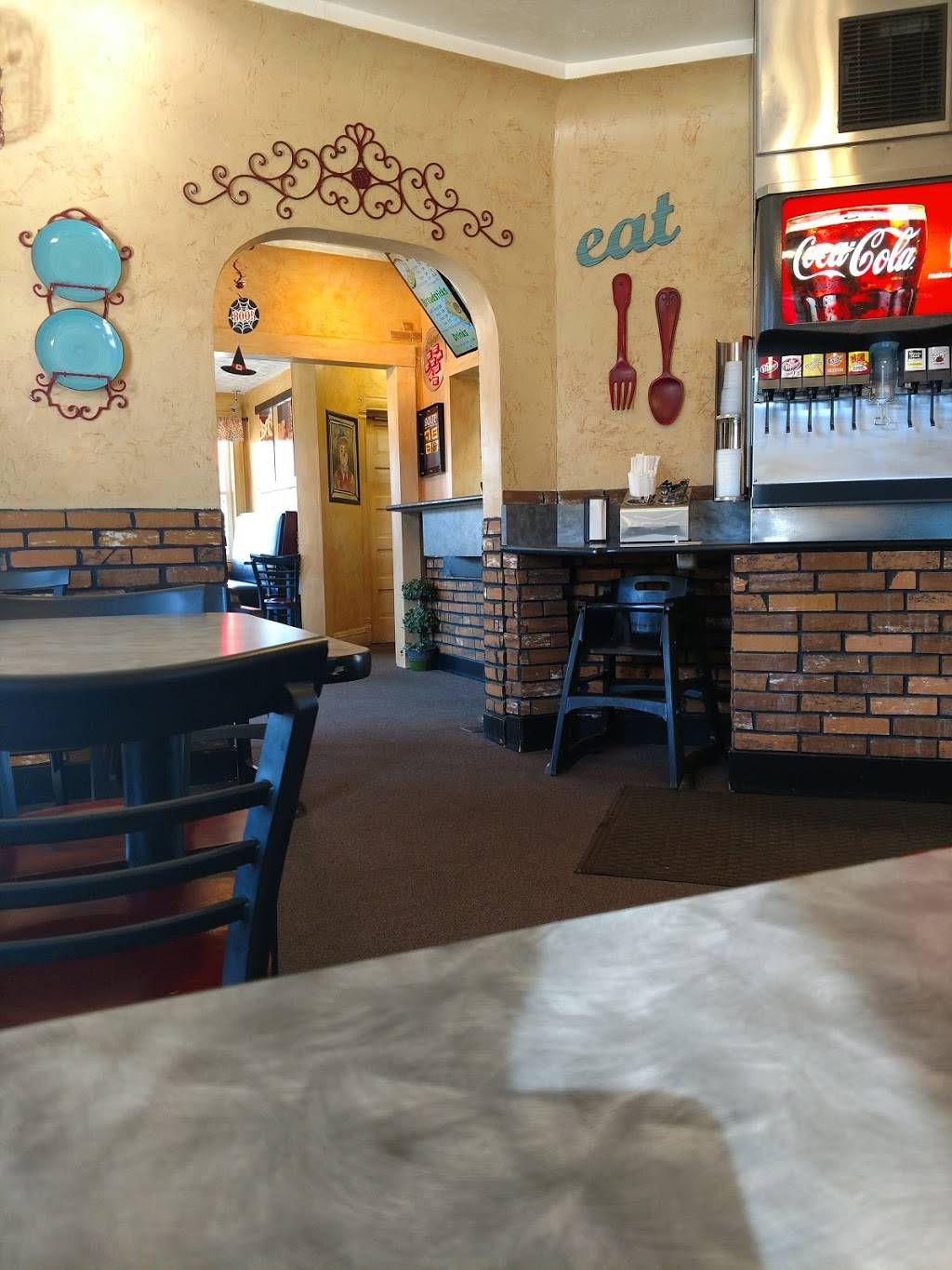 Pizza Villa | restaurant | 172 N State St, Preston, ID 83263, USA | 2088520413 OR +1 208-852-0413