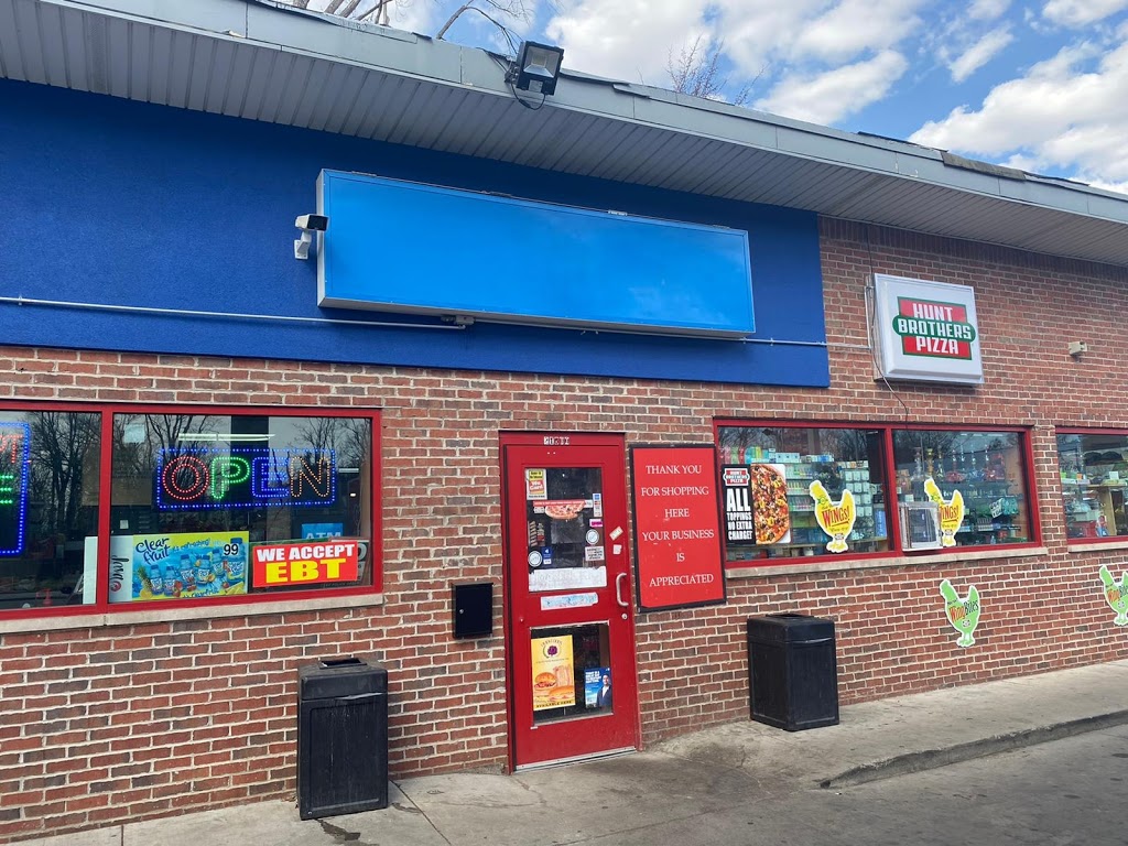 Hunter Brothers Pizza And Wings | restaurant | 21500 Fenkell Ave, Detroit, MI 48223, USA | 3137665296 OR +1 313-766-5296