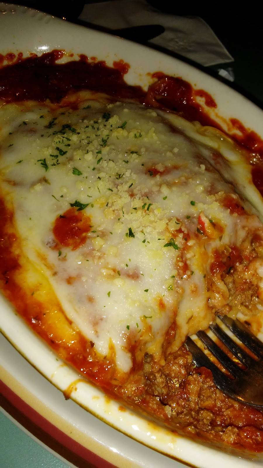 Mama Mia | restaurant | 113 3rd St, Baraboo, WI 53913, USA | 6083550373 OR +1 608-355-0373