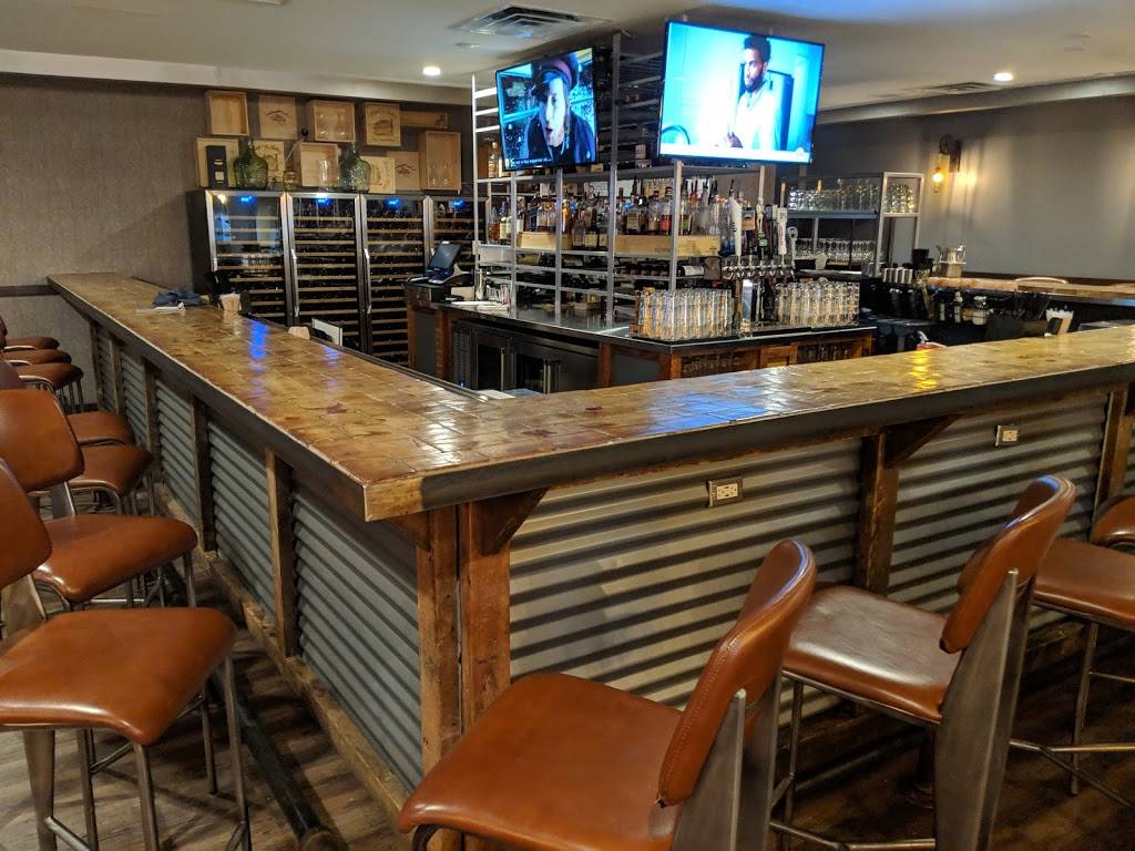 The Nomad Grill | restaurant | 26555 Telegraph Rd, Southfield, MI 48033, USA | 3135672622 OR +1 313-567-2622