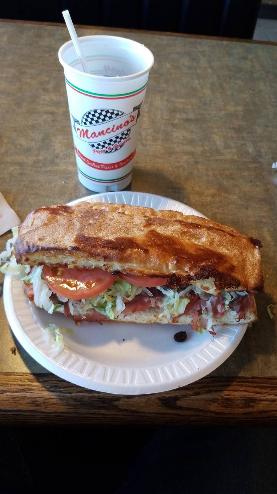 Mancinos Pizza & Grinders | restaurant | 9864 E Grand River Ave #210, Brighton, MI 48116, USA | 8102291600 OR +1 810-229-1600