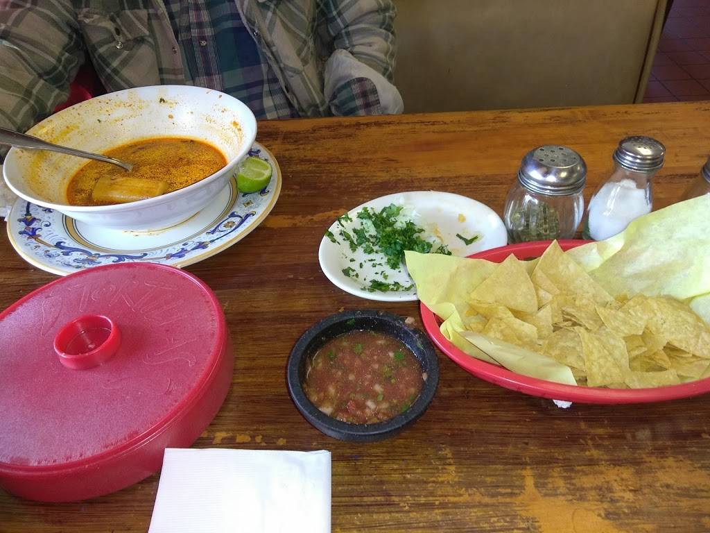 Arturos Kitchen Bar and Grill | restaurant | 4264 Phelan Rd, Phelan, CA 92371, USA | 7608680338 OR +1 760-868-0338