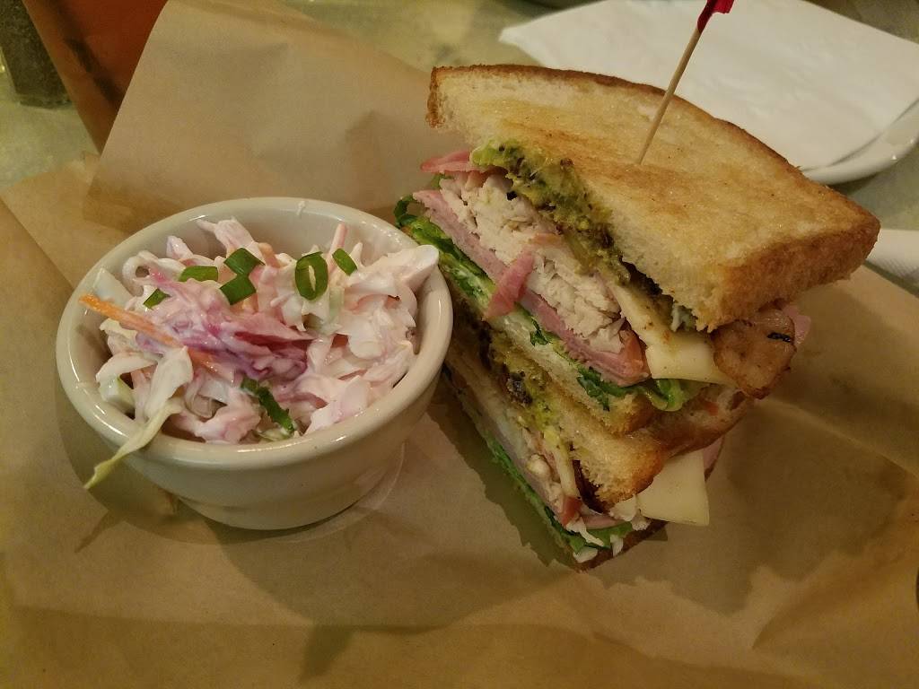 Billy Vs | restaurant | 161 Superior St, Rossford, OH 43460, USA | 4197202244 OR +1 419-720-2244