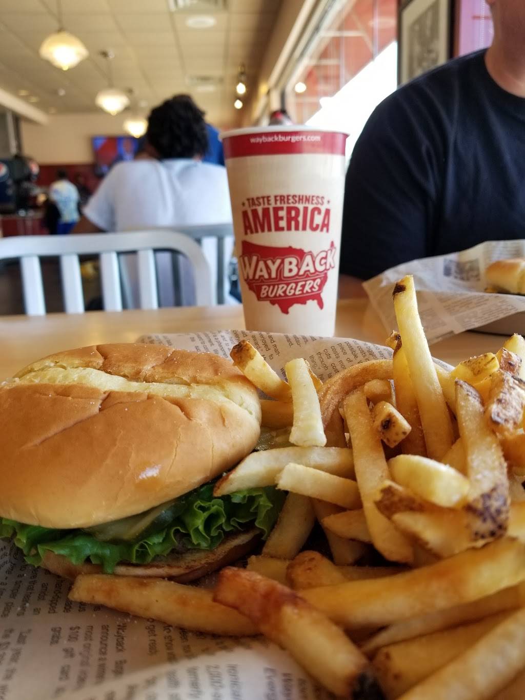 Wayback Burgers | restaurant | 1735 John B White Sr Blvd, Spartanburg, SC 29301, USA | 8645740999 OR +1 864-574-0999