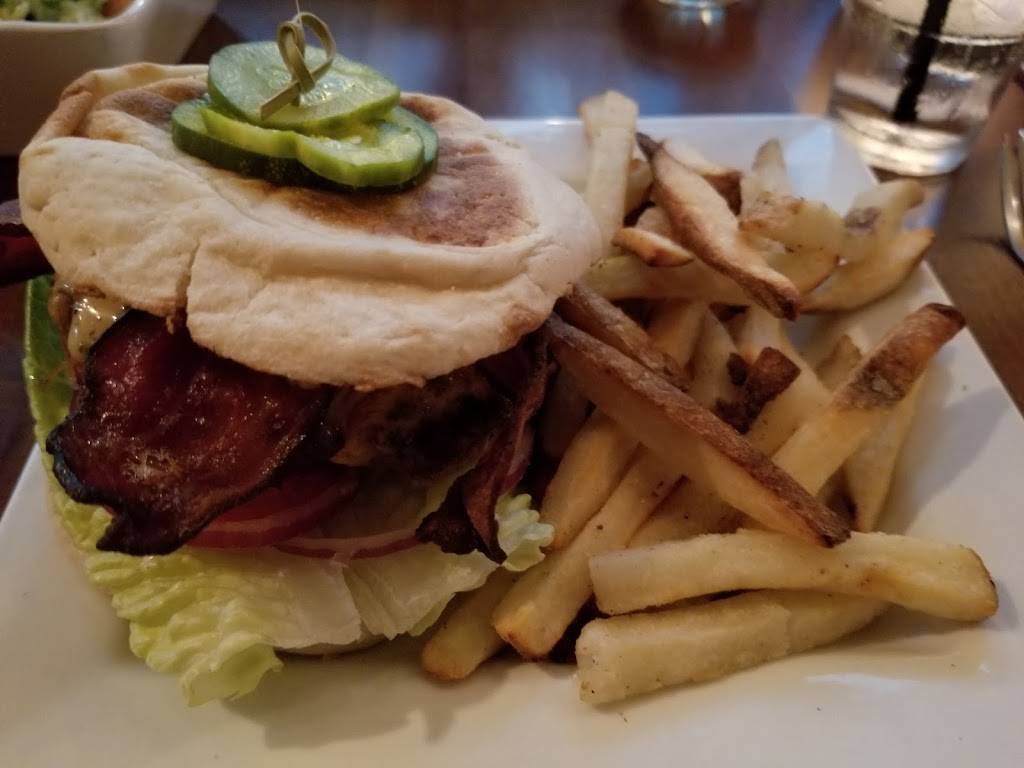 Crows Landing | restaurant | 6 Crow Point Ln, Hingham, MA 02043, USA | 7817492400 OR +1 781-749-2400