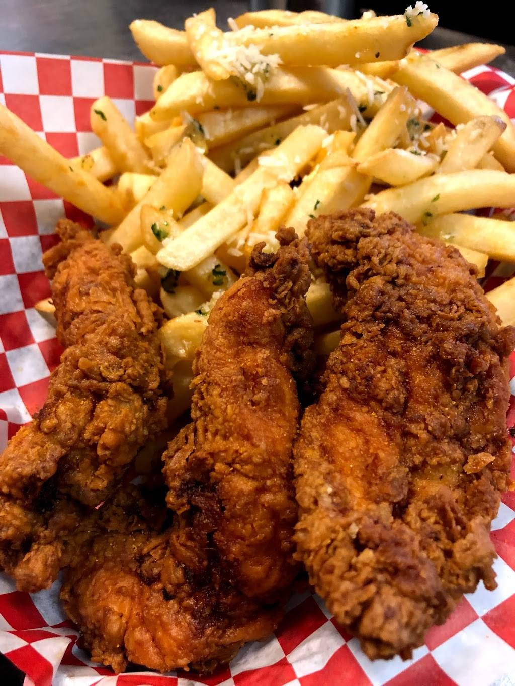 Kikis Chicken Place FOLSOM | restaurant | 313 Iron Point Rd, Folsom, CA 95630, USA | 9162940052 OR +1 916-294-0052