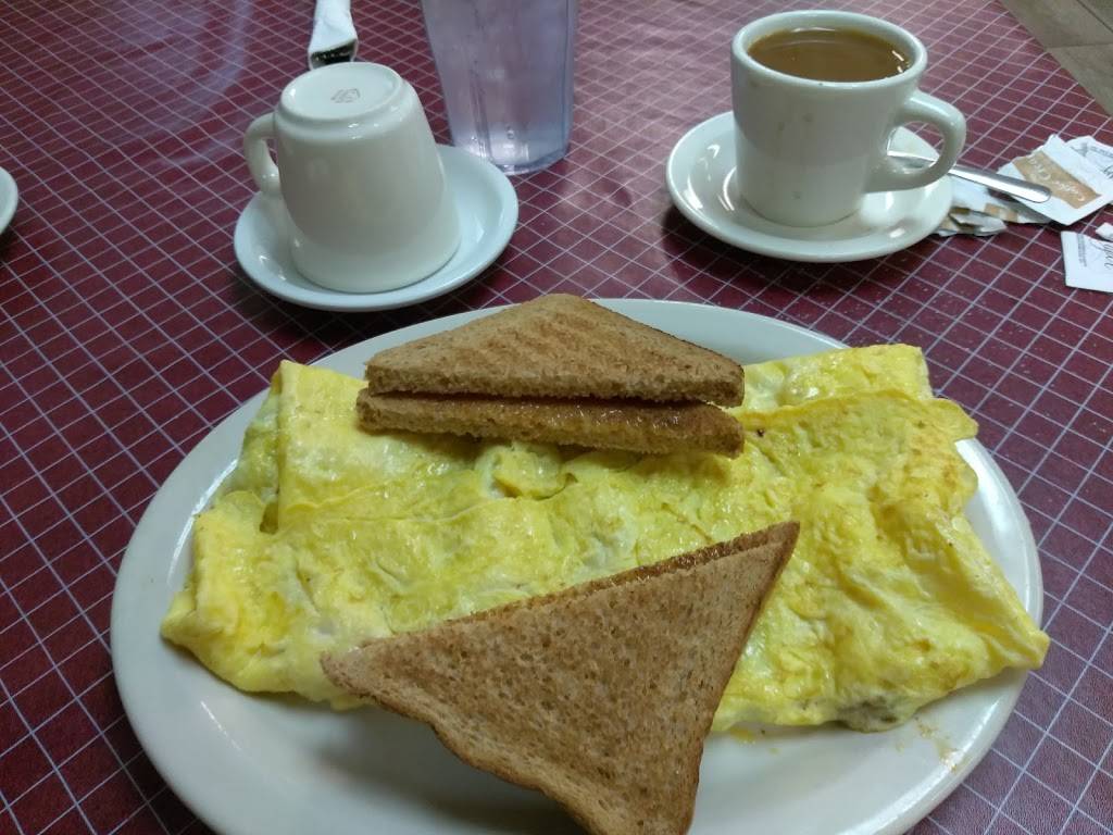 Tiffanys Family Restaurant | restaurant | 414 E Lake St, Topeka, IN 46571, USA | 2605932988 OR +1 260-593-2988