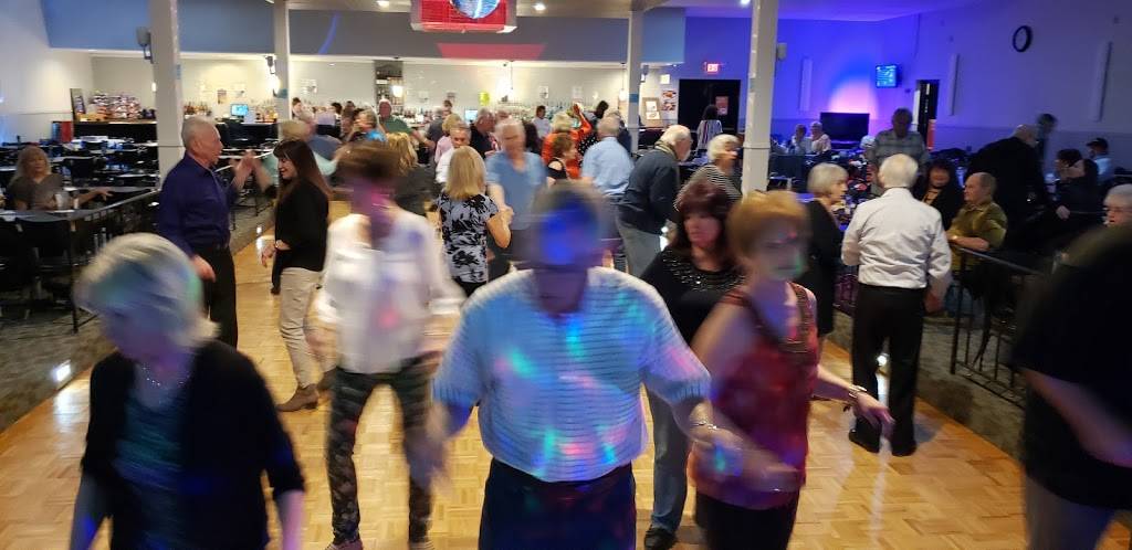 Rolling mills bar and grill | restaurant | 1025 S State St, Girard, OH 44420, USA | 2344215473 OR +1 234-421-5473